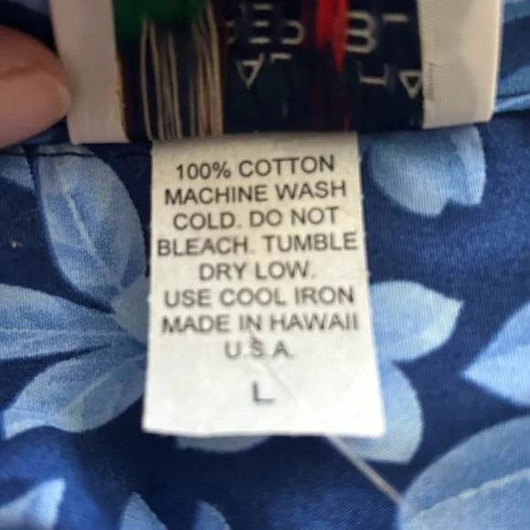 Aloha Republic Short Sleeve Blue Hawaiian Print Button Down Size Large Shirt. - Picture 7 of 8